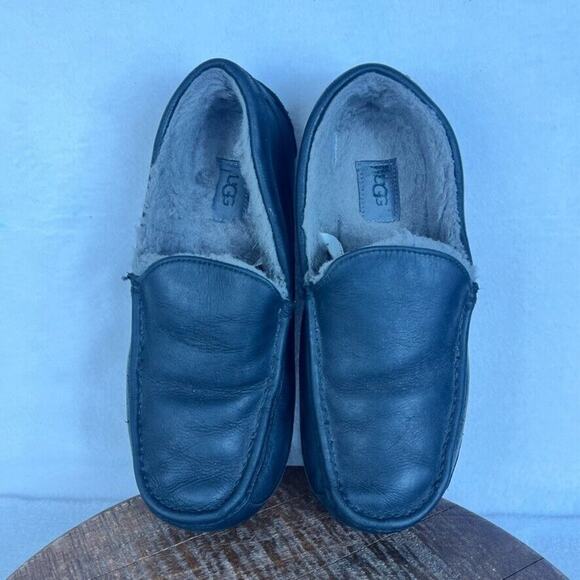 UGG Ascot Slippers Shoes Mens 10 Black Leather Moccasins Wool Sheepskin Lined main image 10